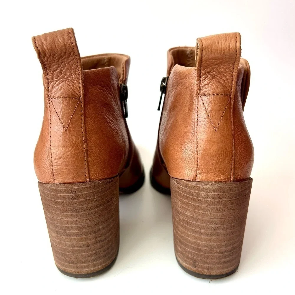 Vionic Alyssa Toffee Leather Ankle Boots Stacked Block Heel Square Toe Size 7.5